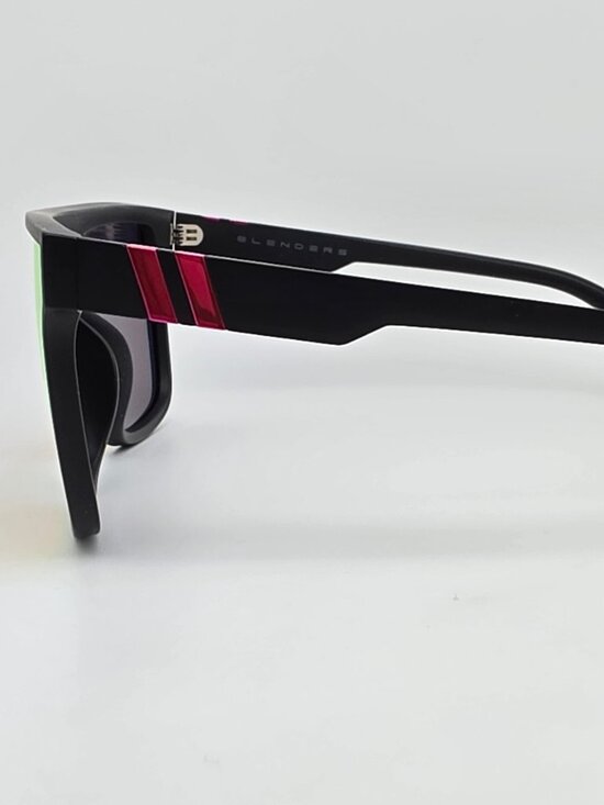 Blenders Scifi Midnight Emma Frame Polarized Hot Pink Mirror Shield Sunglasses main image 9